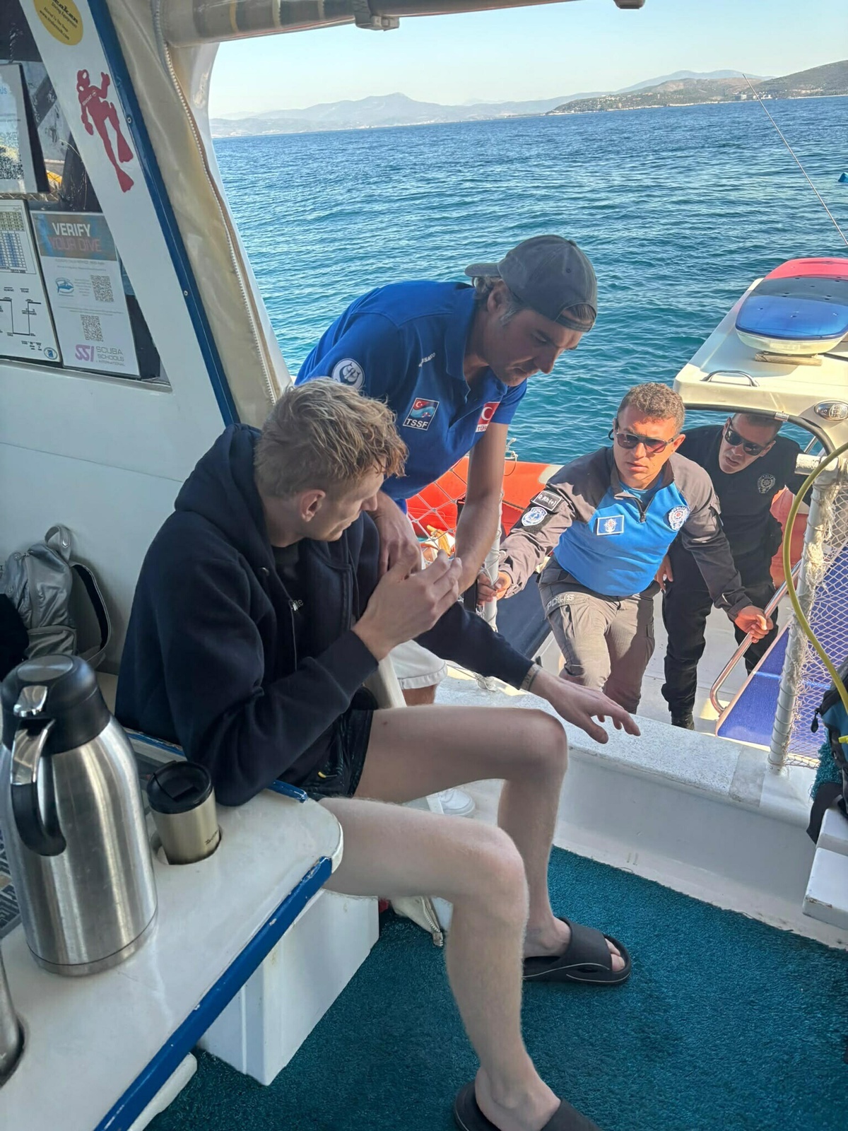 Kuşadası'nda tüplü dalışta fenalaşan Polonyalı turist deniz ekiplerince kurtarıldı
