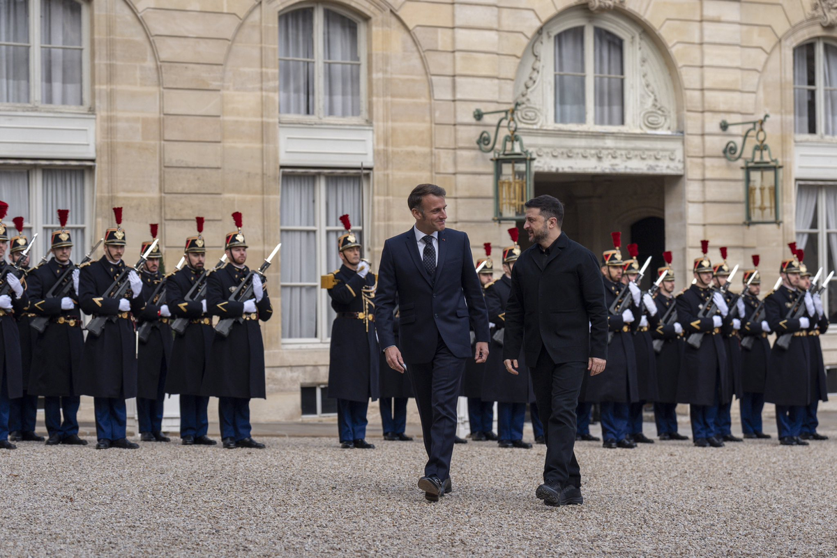 Macron, Zelenskiy ile görüşmesi sonrası zamanın Rusya'nın aleyhine işlediğini söyledi