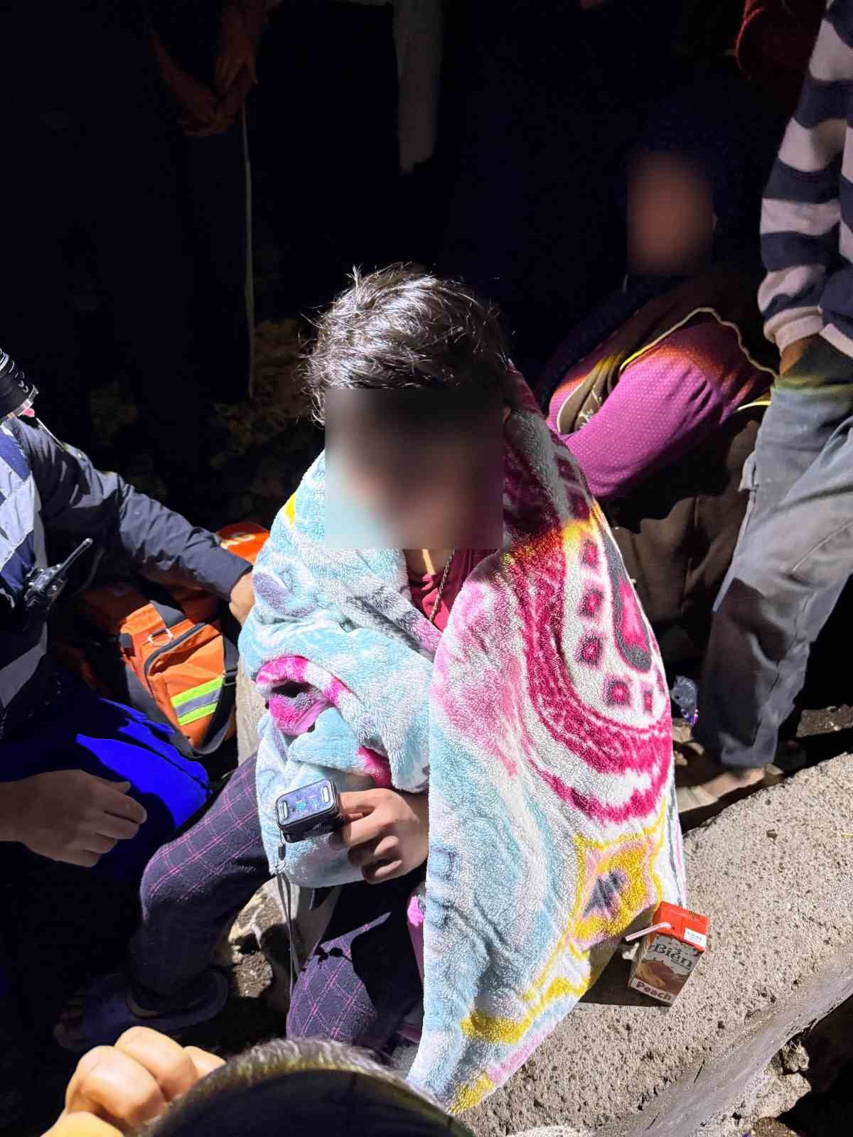 Mardin Ömerli'de köpekten kaçarken kaybolan 12 yaşındaki kız çocuğunu AFAD buldu