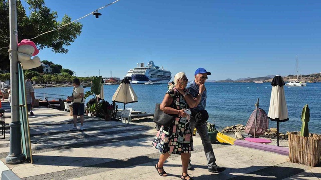 Bodrum Marella Discovery Kruvaziyer Yolcu Gemisi