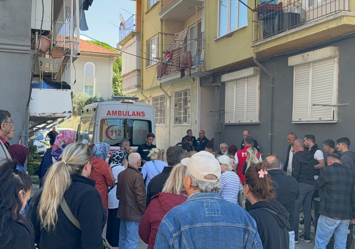 Polis, Bursa Gemlik'te 60'lı yaşlardaki karı kocayı evlerinde ölü buldu