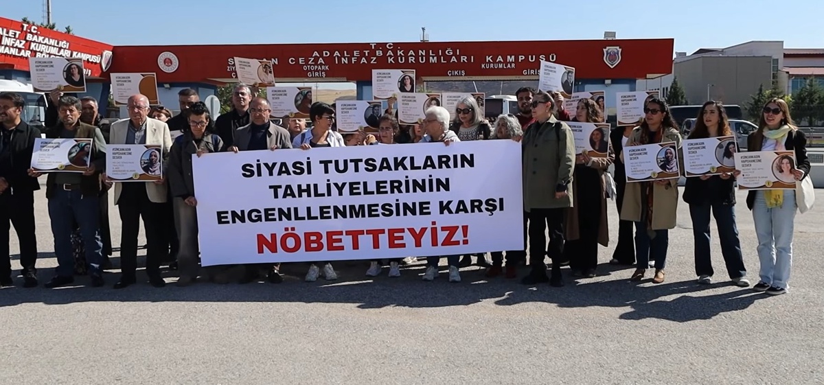 Sincan Cezaevi önünde tahliyesi engellenen en az 8 kadın tutsak için eylem yapıldı
