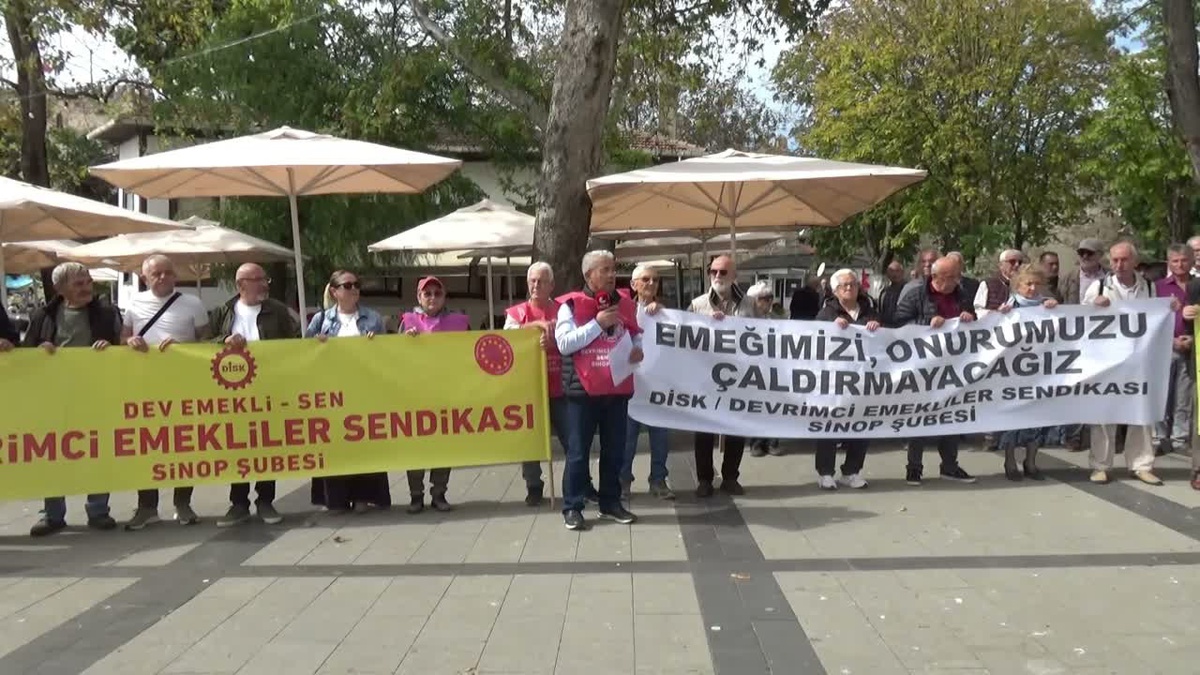 Sinop'ta Devrimci Emekliler Sendikası 'Sadaka istemiyoruz, hakkımızı istiyoruz' dedi