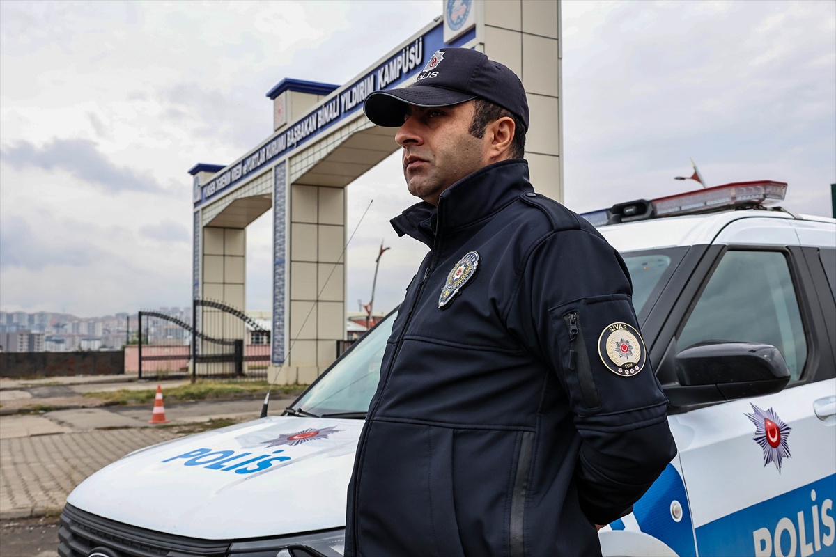 Sivas'ta 321 okul çevresinde 68 ekiple güvenlik denetimi sürüyor