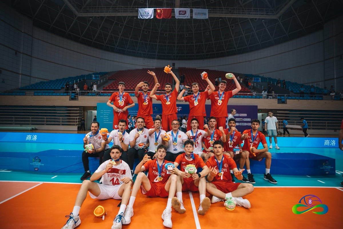 Zihinsel antrenman yapan TVF Spor Lisesi Erkek Voleybol Takımı dünya şampiyonu oldu