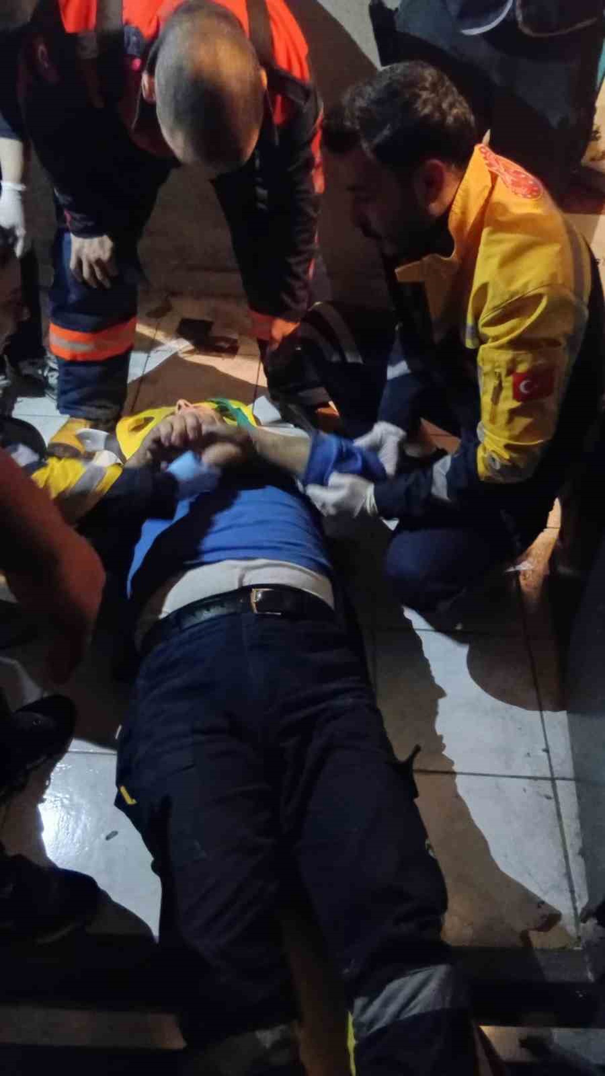 Zonguldak'ta asansör 3 kat aşağıya düşerek bir şahsı yaraladı
