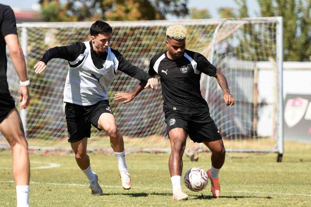 10 Ekim'de Kayserispor'a konuk olacak Manisa FK hazırlıklarını sürdürdü