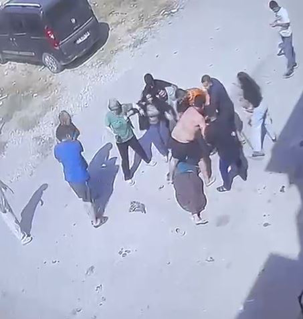 Adana Seyhan'da çocuk gürültüsü kavgasında aynı aileden 3 kişi yaralandı