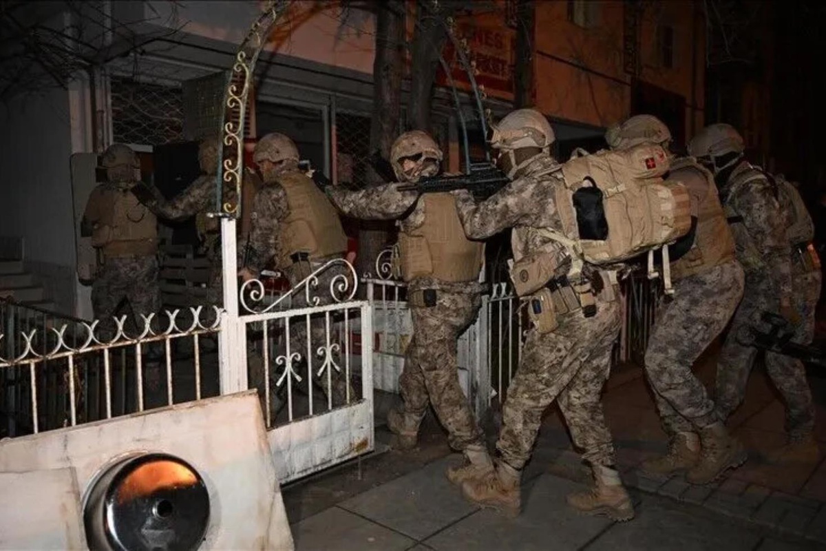 14 ilde 'Daltonlar' baskını! Gözaltı kararı verilen 33 şüpheliden 12'si çocuk