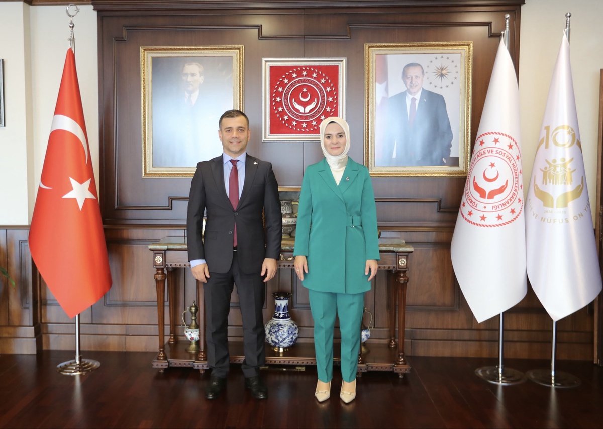Bakan Göktaş, Masa Tenisi Federasyonu'yla engelli ve yaşlılara protokol imzaladı