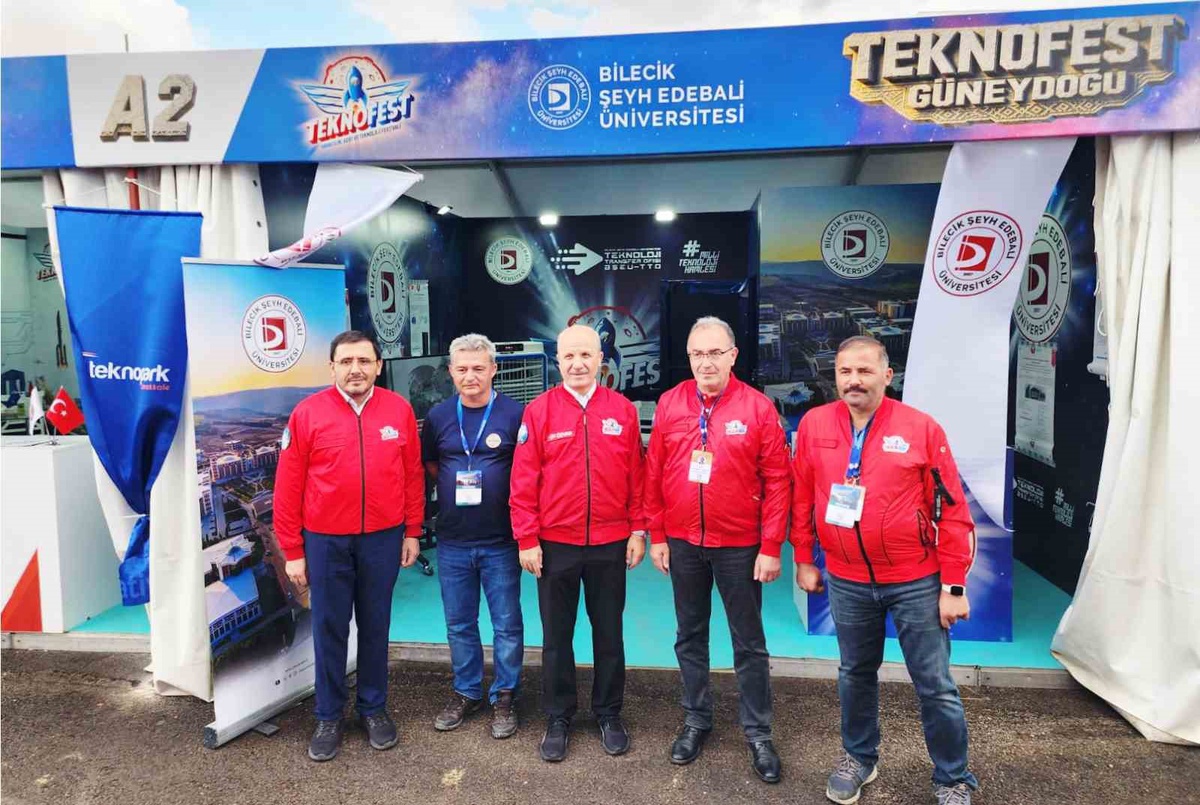 BŞEÜ, TEKNOFEST 2026'da projelerini tanıttı, standına YÖK ve TÜBİTAK başkanları geldi