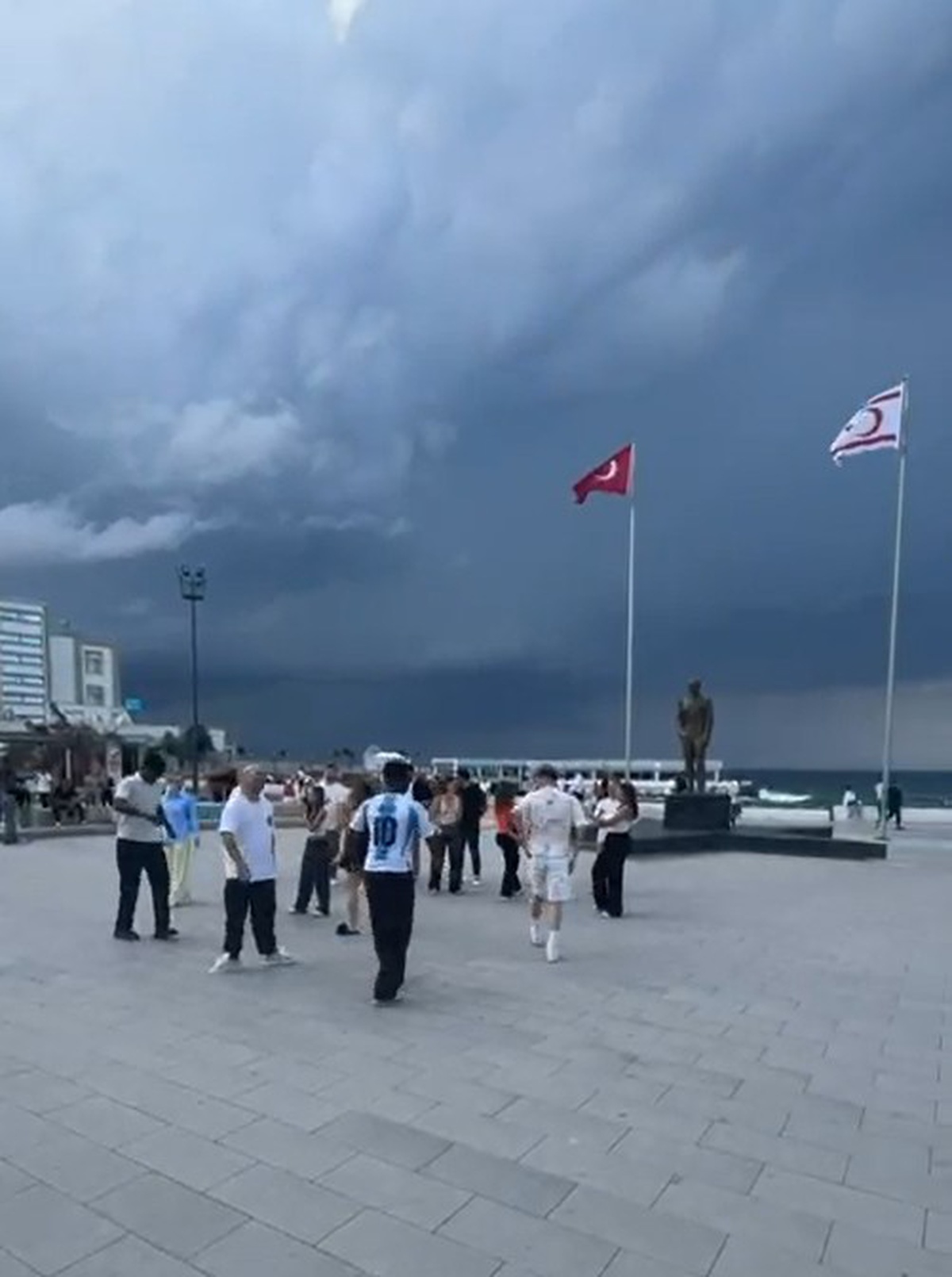 Bursa'nın 'Salla Dansı', DHA'nın haberinin ardından KKTC Girne'de sahnelendi