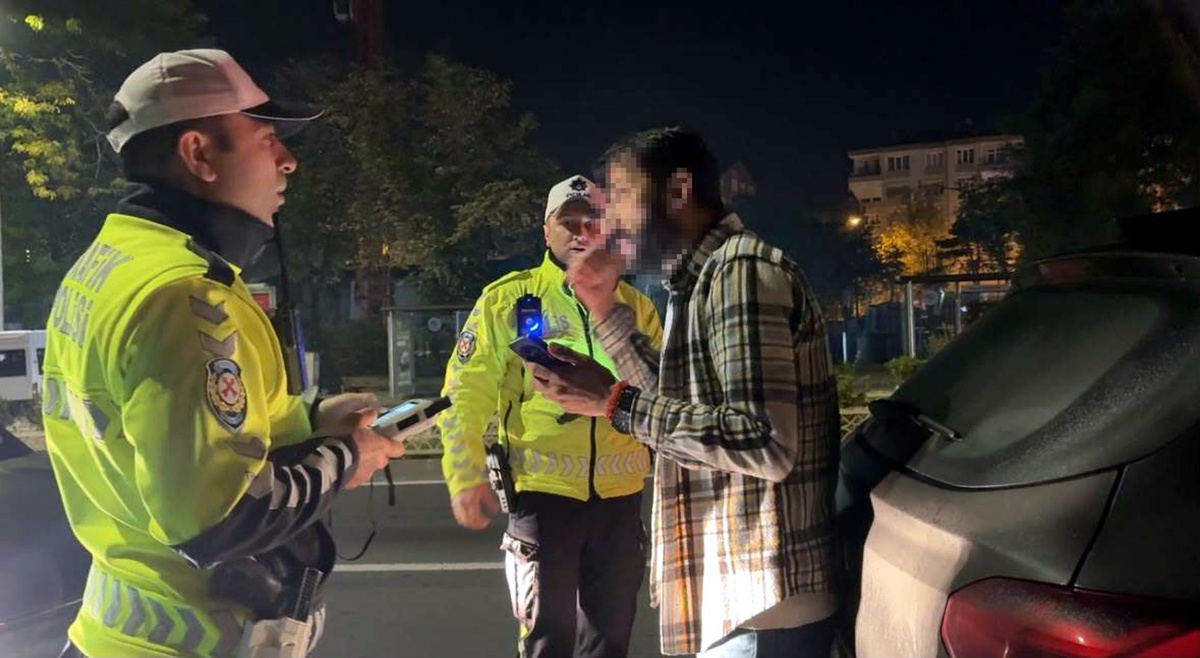 Çorlu'da alkolmetreyi üflemek istemeyen sürücü polise 'Okumam yazmam yok' dedi! 390 bin lira ceza kesildi