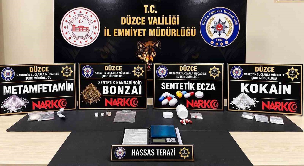 Düzce'de uyuşturucu operasyonunda 25 suç kaydı olduğu bildirilen şüpheli tutuklandı