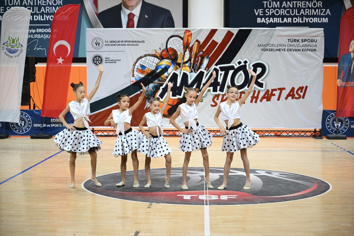 Edirne Valisi Sezer, Okuldan Spora'da sporcu sayısı 15 bin 600'e ulaştı, dedi
