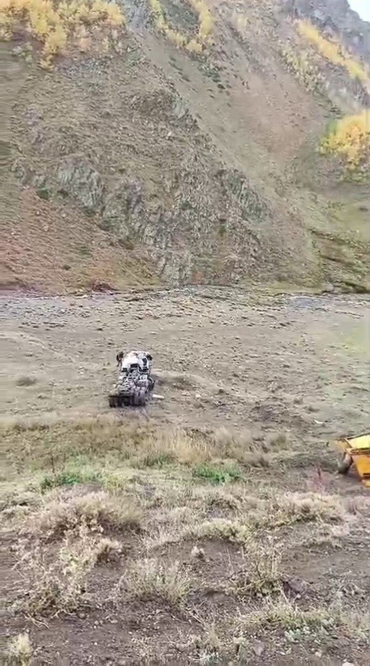 Erzurum Palandöken Geçidi'nde kontrolden çıkan tır uçuruma yuvarlandı, 1 kişi öldü