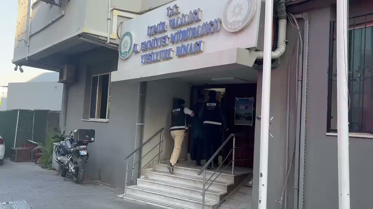 İzmir'de Bayraklı Belediyesi soruşturmasında 48 şüpheliden 46'sı gözaltına alındı