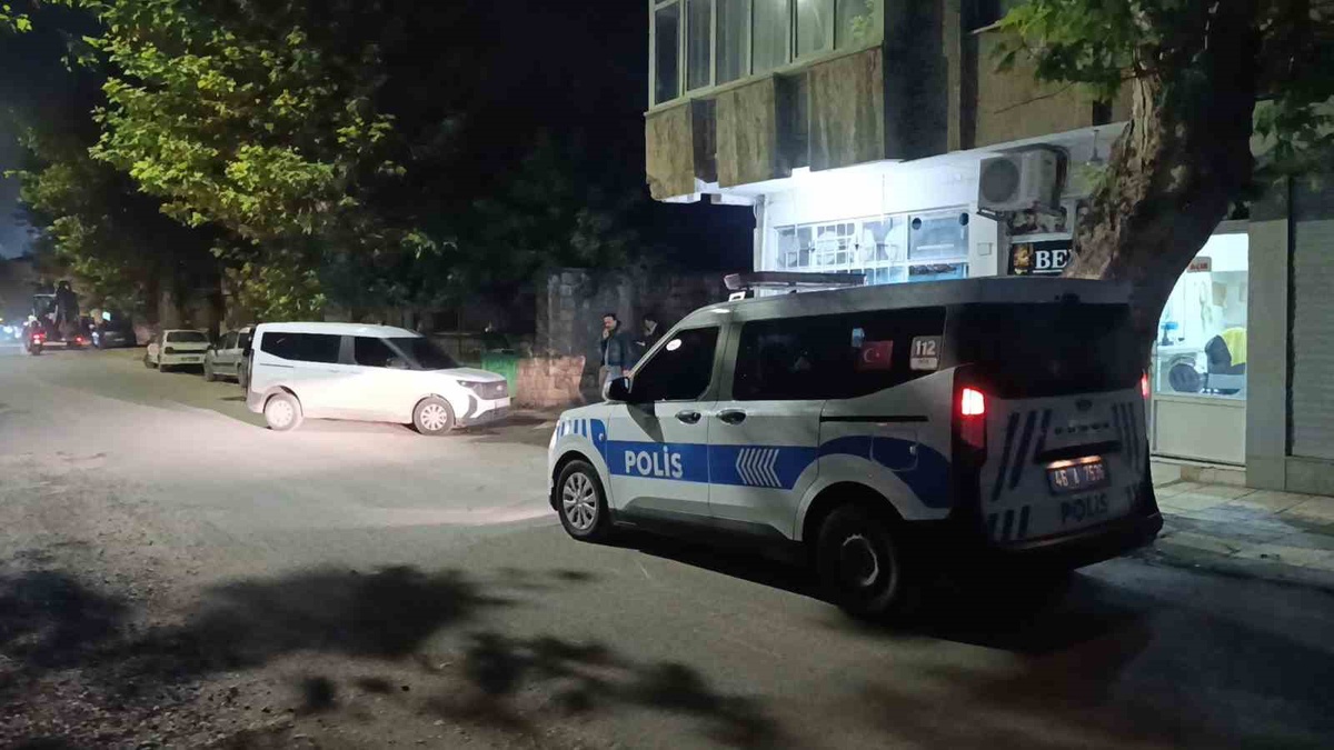 Kahramanmaraş'ta genç kıza vurup 75 bin lirasını gasp eden şüpheliler aranıyor