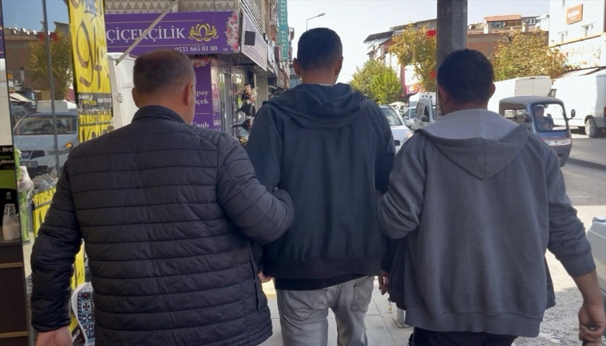 Kırıkkale'de 37 yıl 3 ay 20 gün hapis cezası olan firari hükümlü yakalandı