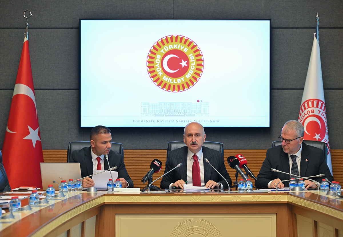 Komisyon yabancı dijital konaklama platformlarına izin ve temsilci şartını görüşüyor