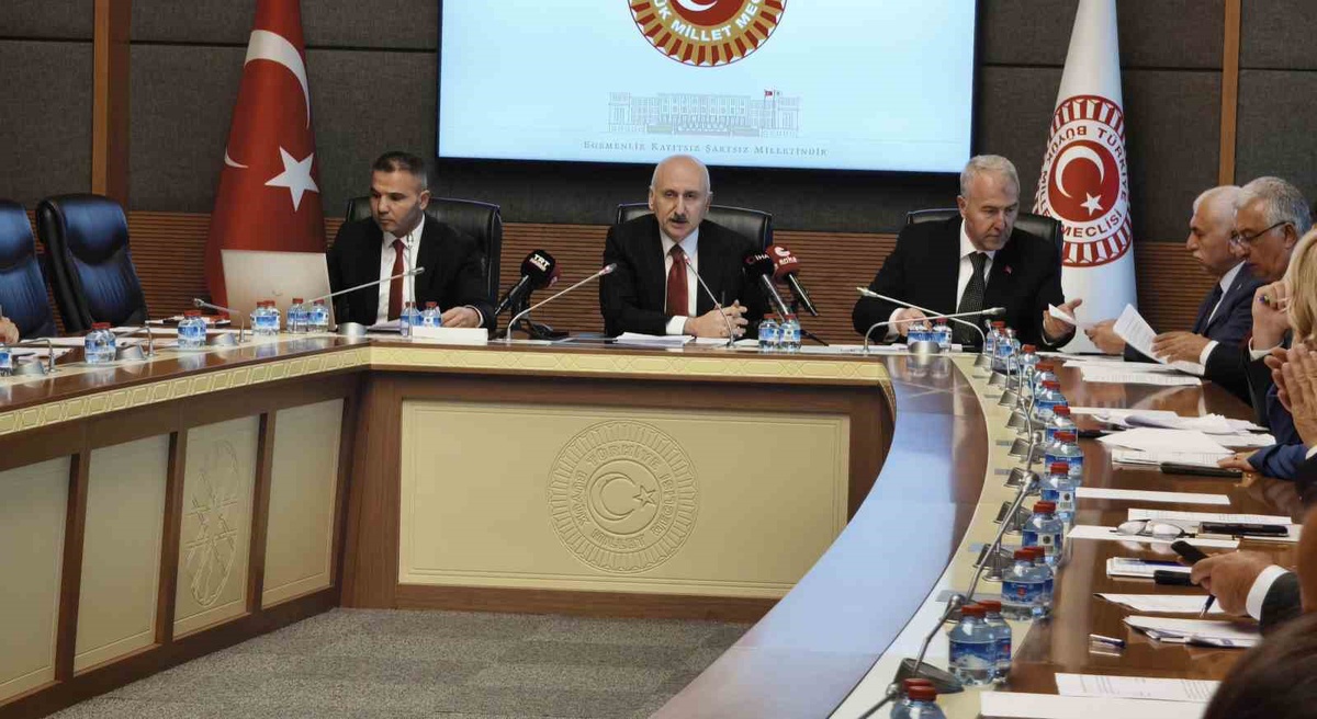Mertoğlu, yabancı konaklama platformları teklifini TBMM komisyonunda anlattı