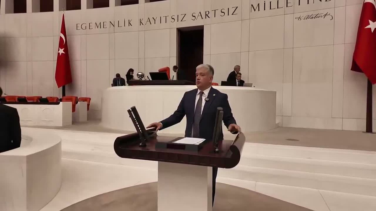 Muhalefet, fon önergeleri görüşülmesin diye Genel Kurul'un kapatıldığını savundu