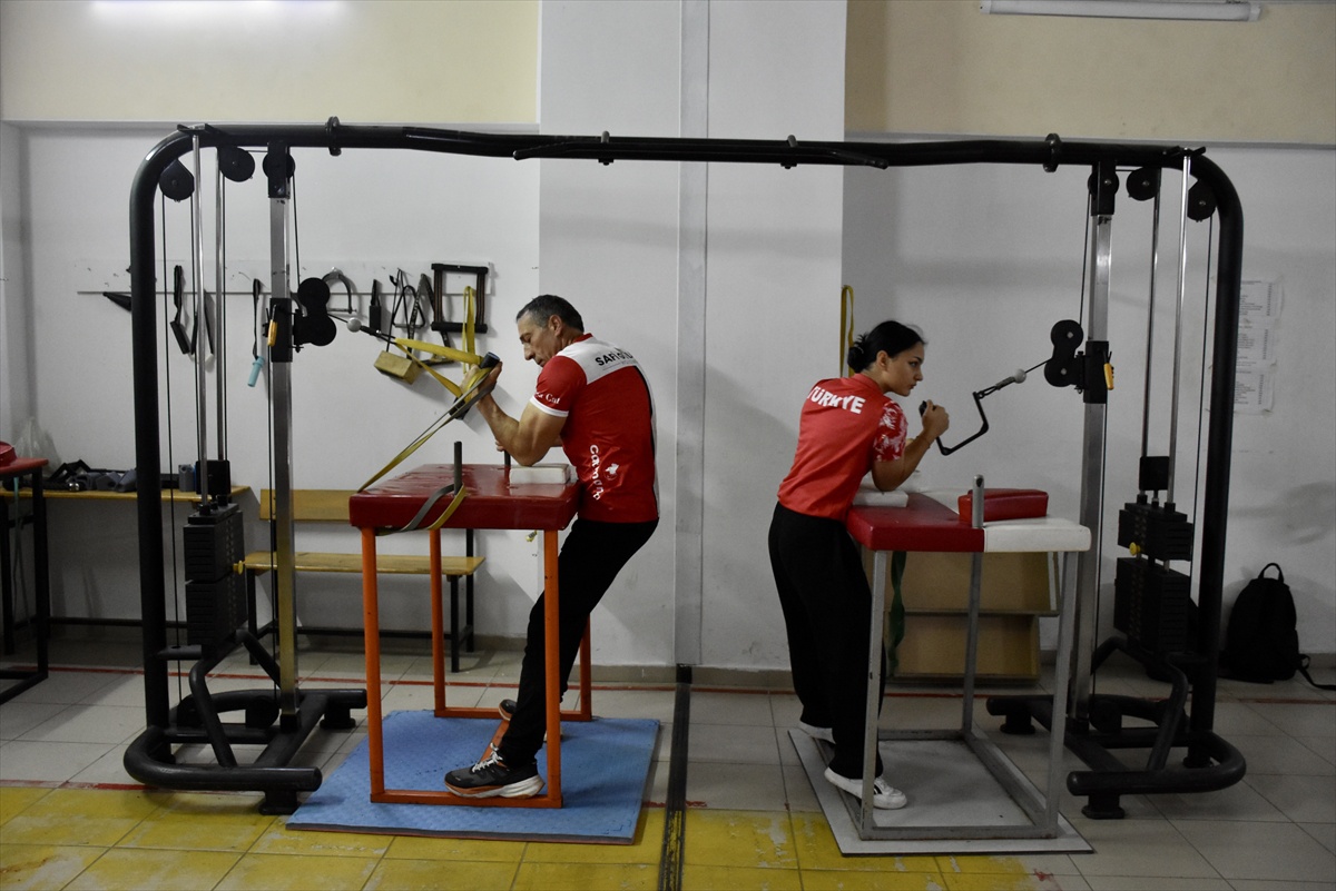 Ordulu milli sporcular, Yeni Delhi'de Dünya Bilek Güreşi Şampiyonası'na hazırlanıyor