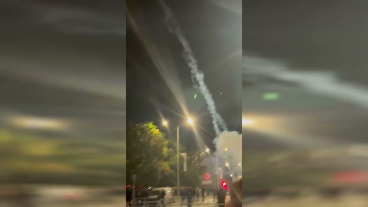 Priştine'de UÇK kararı protestosunda polisle çatışma çıktı, 12 kişi yaralandı