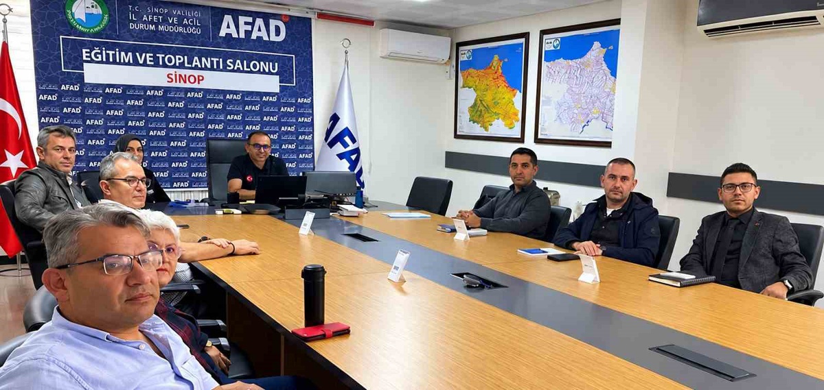 Sinop AFAD, kamu kurumlarına sivil savunma uzman ve amir eğitimi verdi