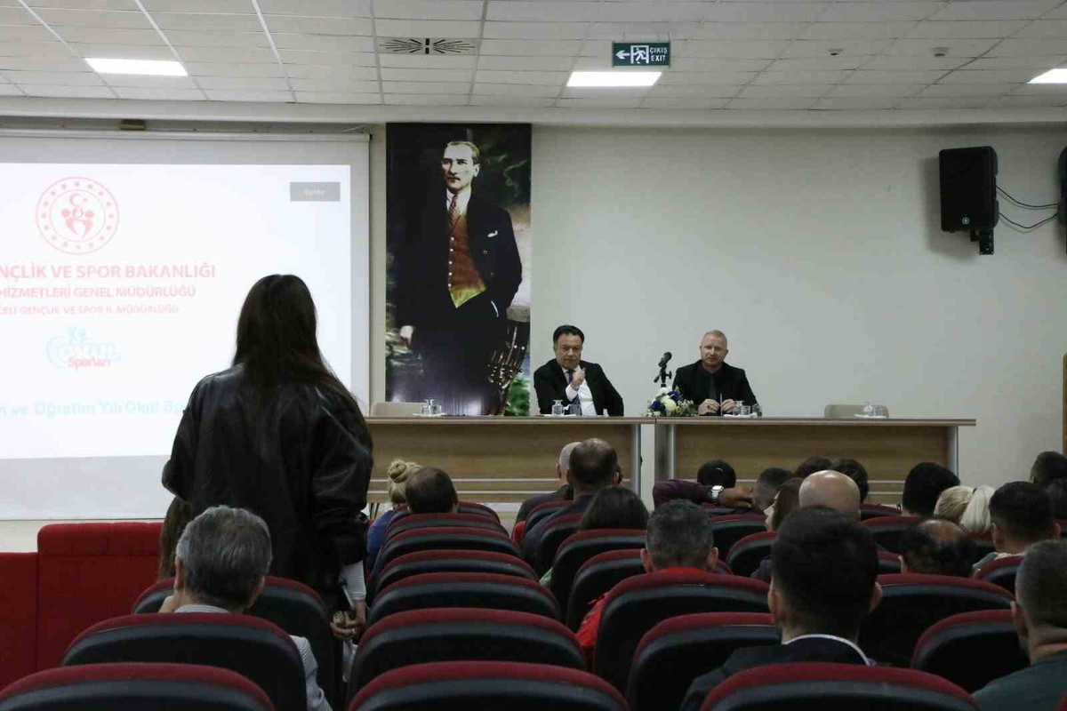 Tunceli'de okul sporları 2025-2026 eğitim öğretim yılı faaliyetleri değerlendirildi