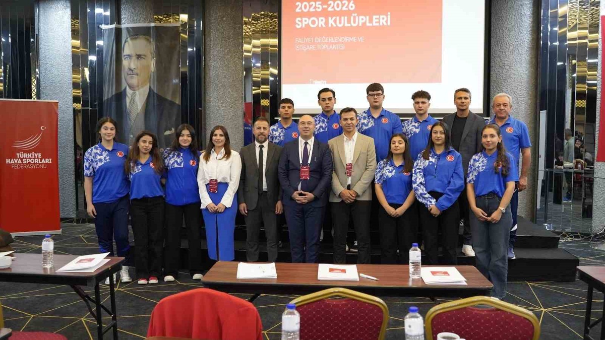 Alaşehirli sporcular Avrupa Şampiyonası'nda 2 altın, 4 gümüş, 1 bronz kazandı
