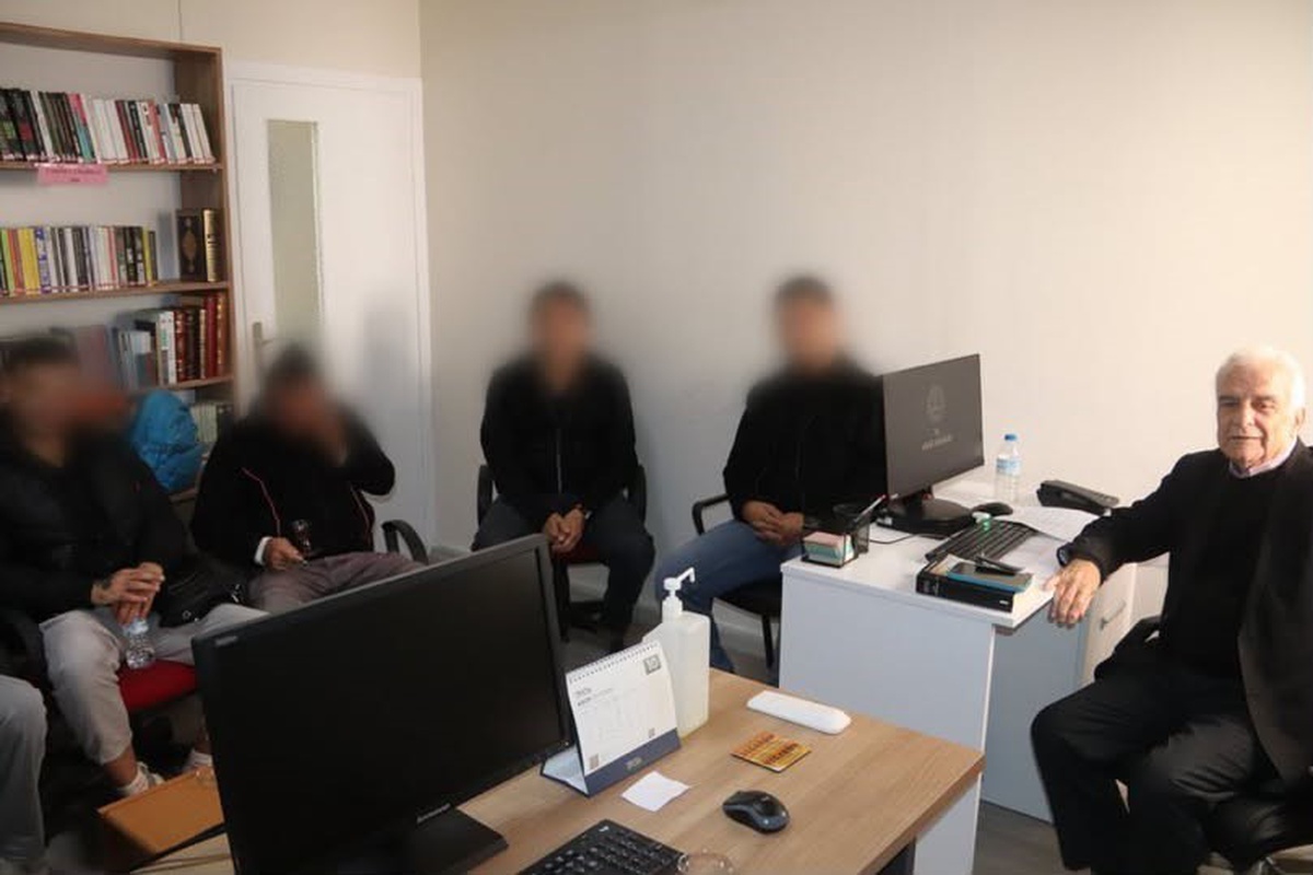 Bandırma Denetimli Serbestlik Müdürlüğü'nde yükümlüler yazar ve şairlerle buluştu