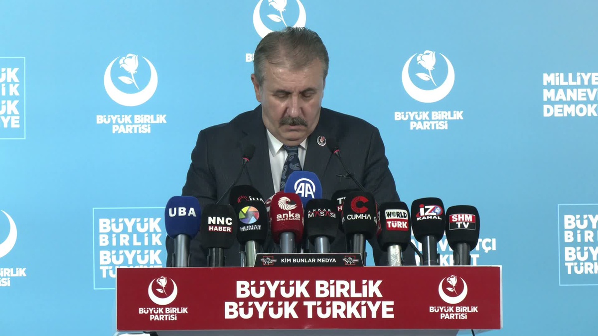 BBP Genel Başkanı Destici: 'Suça sürüklenen çocuklara, uyuşturucuya ve çeteleşmeye müsamaha gösterirseniz sonuçları okul saldırıları olarak döner'