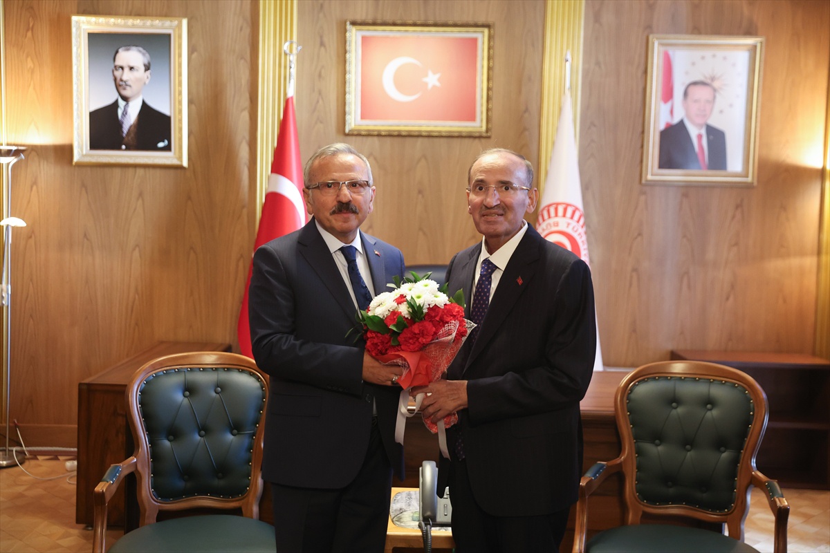 Bekir Bozdağ, sağlık sorunları nedeniyle TBMM Başkanvekilliğini Beyazıt'a devretti