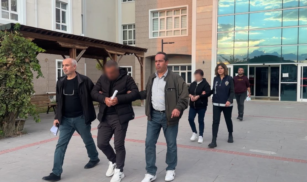Burdur'da 72 yaşındaki adama zorla boş senet imzalatma iddiasıyla 2 kişi tutuklandı