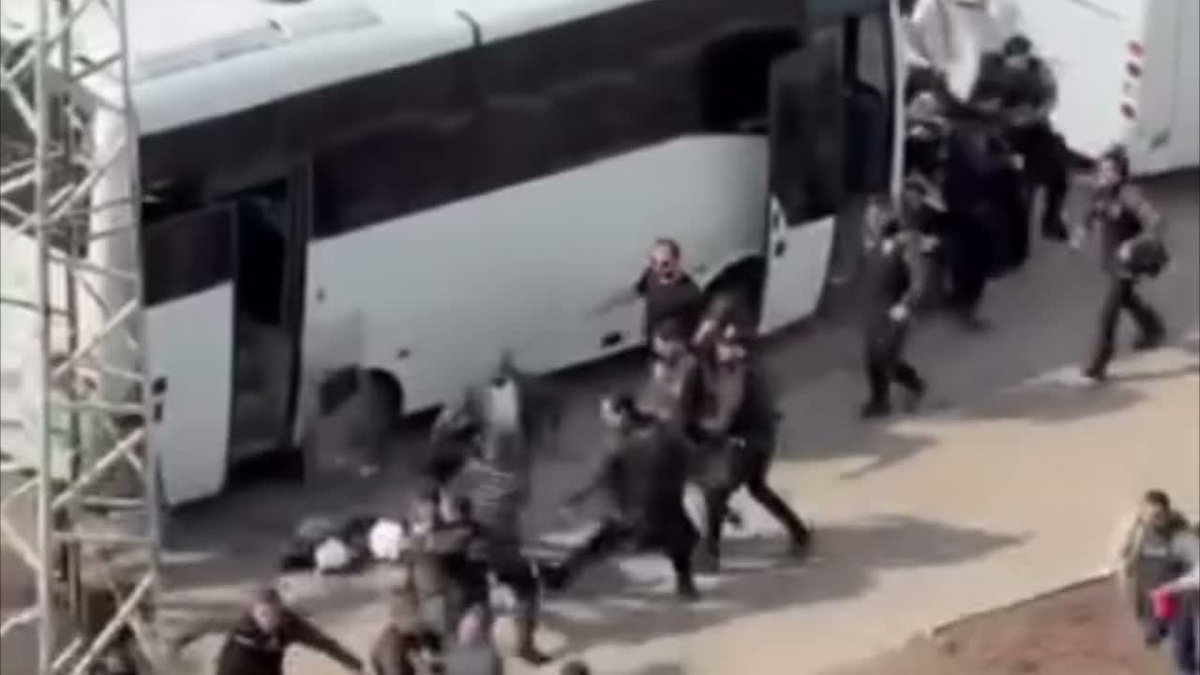Diyarbakır Şehir Hastanesi şantiyesinde 75 işçiye 9. günde polis müdahale etti