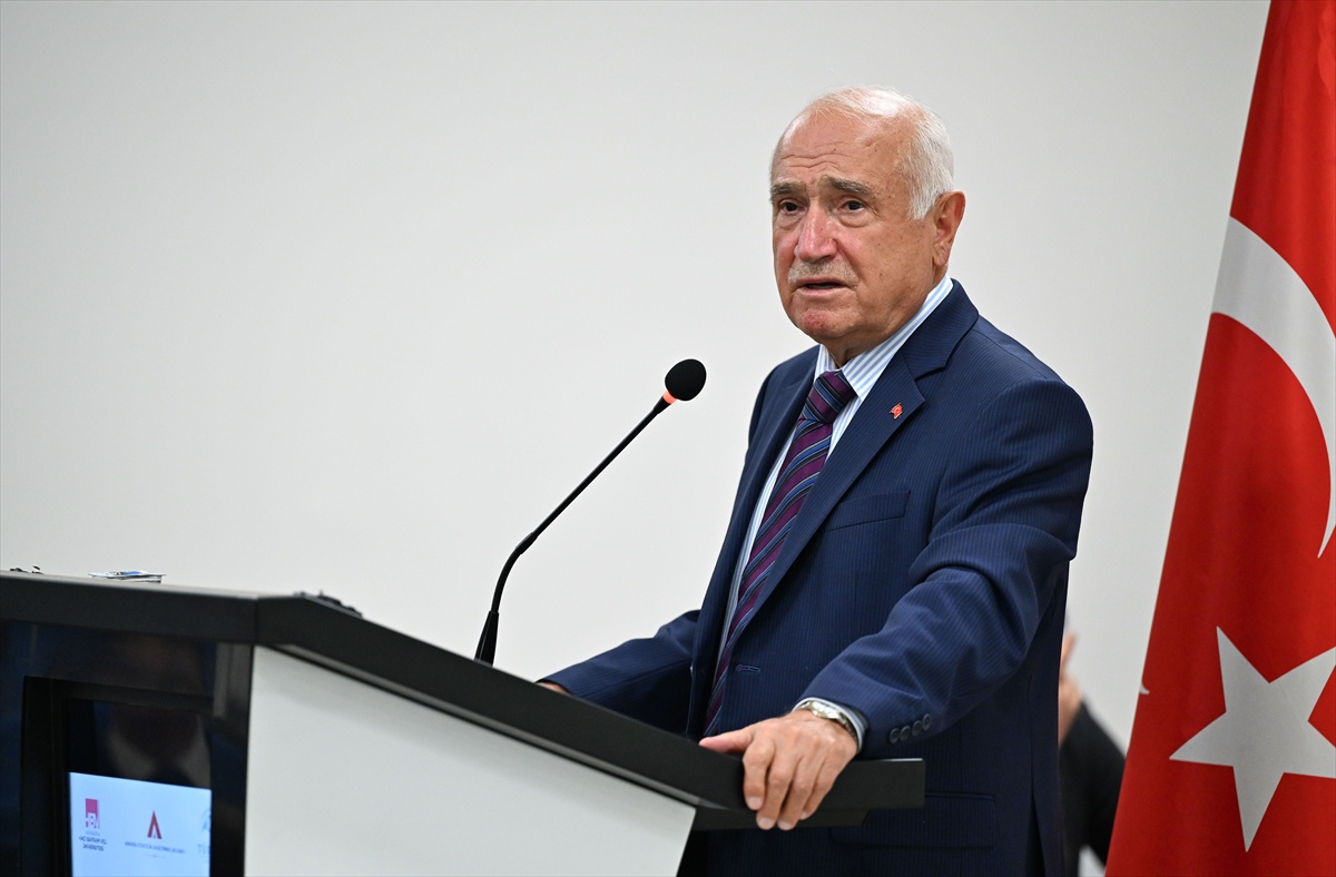 Eski Sağlık Bakanı Halil Şıvgın, vefatının birinci yılında Ankara'da anıldı
