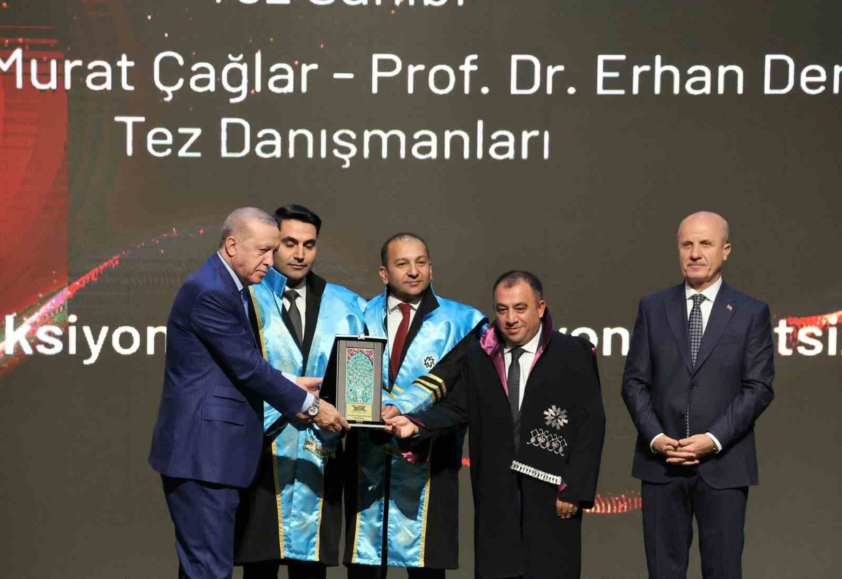 ETÜ’ye büyük gurur: Matematik alanında 'Yılın doktora tezi' ödülü
