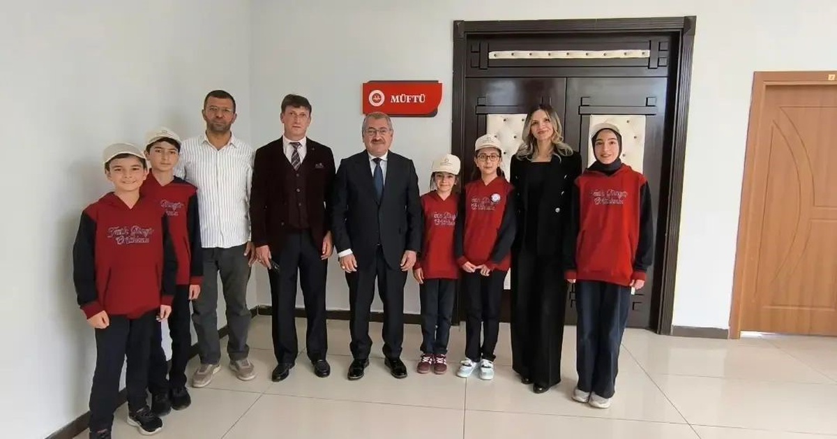 Faik Güngör Ortaokulu heyeti, Erzurum İl Müftüsü Çapçı'yı ziyaret etti