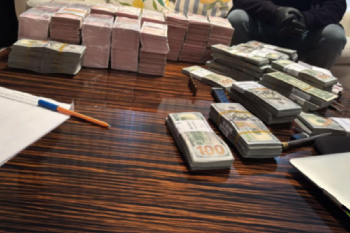İşte Esenyurt Belediye Başkan Yardımcısı'nın evinden çıkan paralar