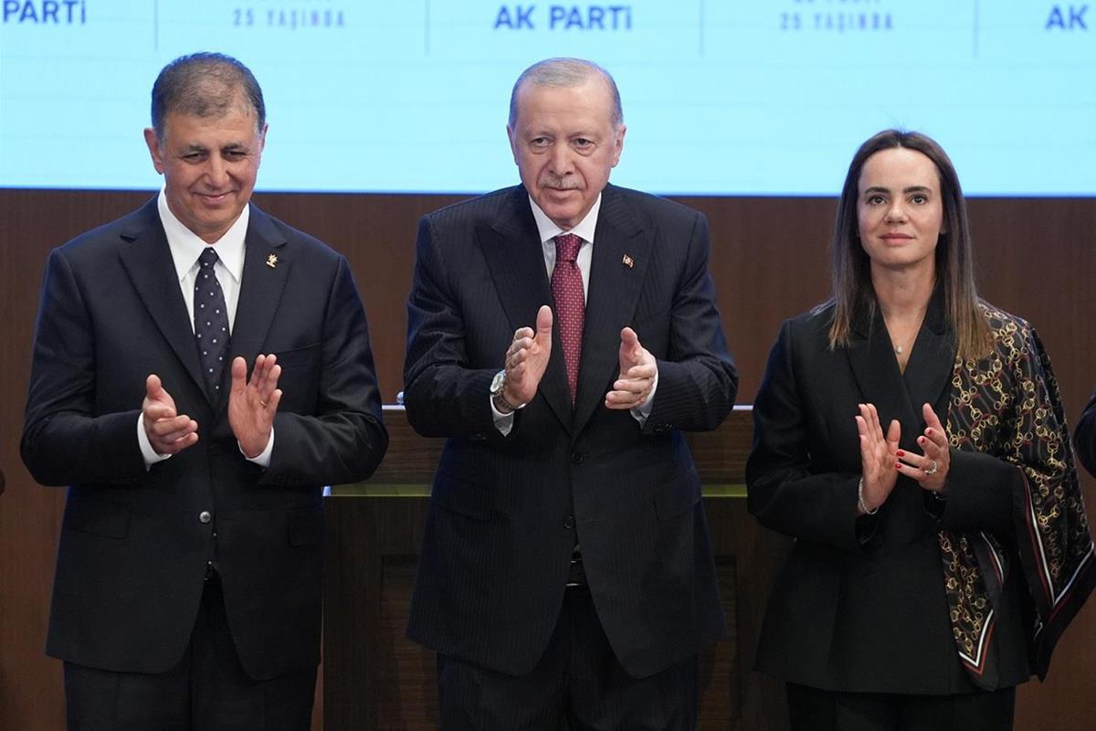 İzmir AK Parti'ye mi geçti? SON DAKİKA! Cemil Tugay AK Parti'ye geçti mi?