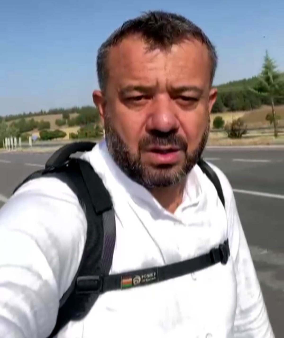 Kahramanmaraş'tan umreye yürüyerek giden Ahmet Okur, 8 günde Medine'yi hedefliyor