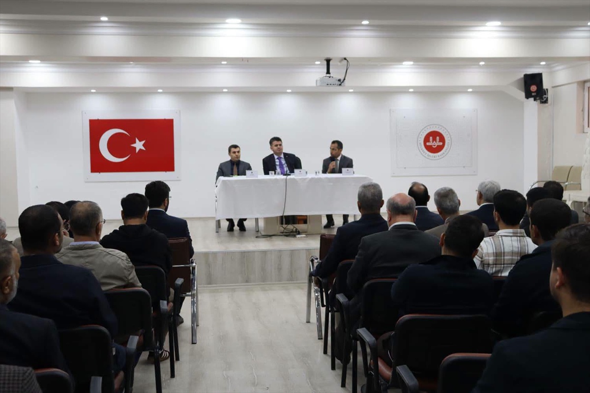 Kilis Valisi Kalaylı, Camiler ve Din Görevlileri Haftası'nda görevlilerle buluştu