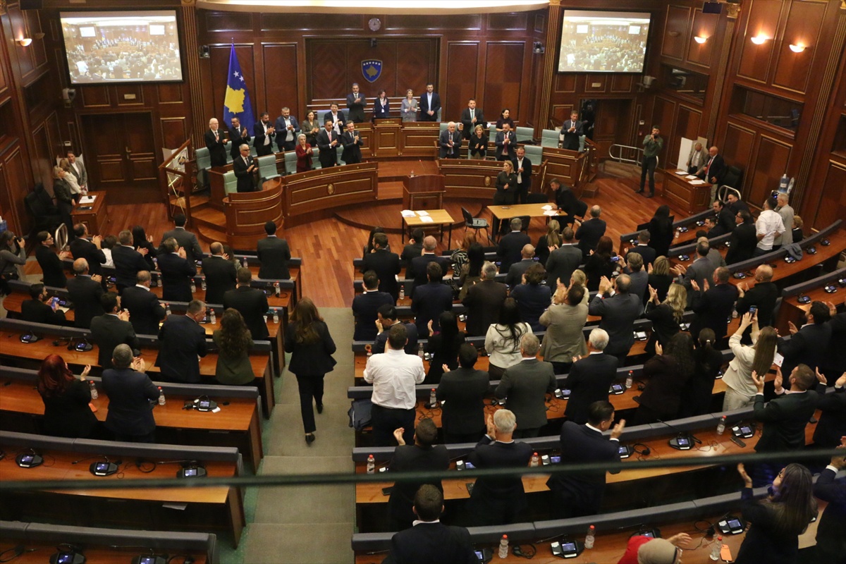 Kosova Meclisi, ASHAK Başkanı Justina Shiroka Pula'yı 81 oyla cumhurbaşkanı seçti
