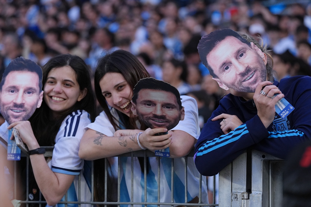 Messi, son golünü 71. dakikada penaltıdan atarak milli takım kariyerini noktaladı