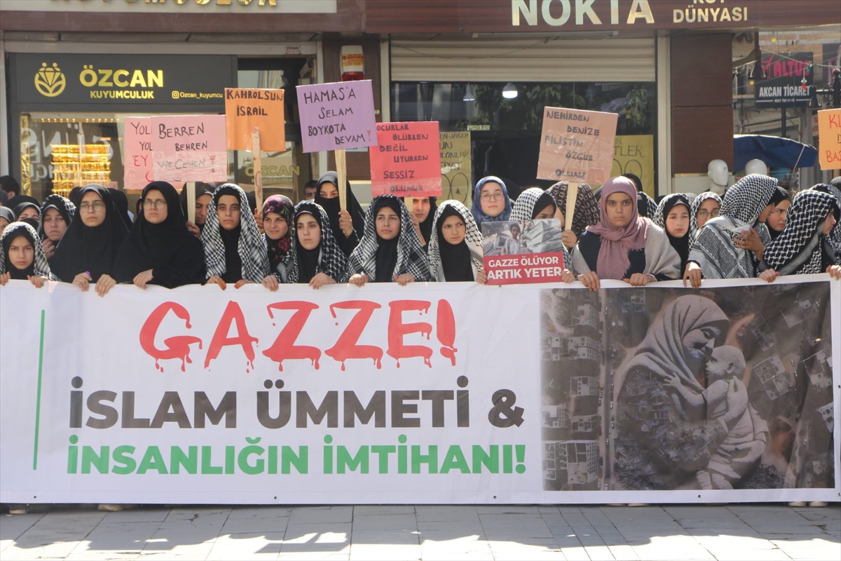 Peygamber Sevdalıları Kızıltepe'de 3. yılını dolduran Gazze soykırımını protesto etti