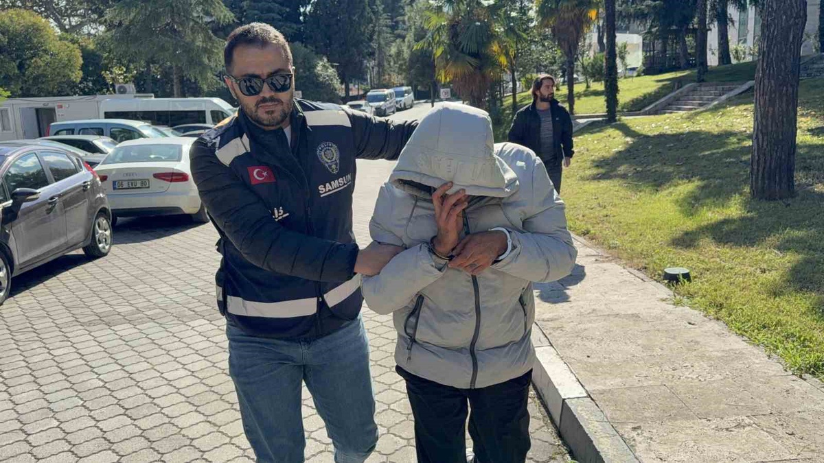 Samsun'da kıskançlık tartışmasında karısını bıçaklayan koca adliyeye sevk edildi