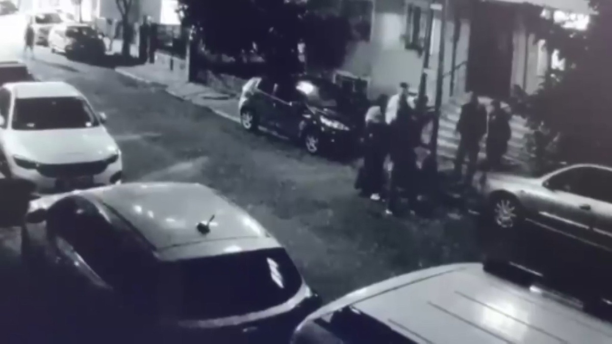 Sancaktepe'de park yeri kavgasında bir kişi öldü, iki şüpheli tutuklandı