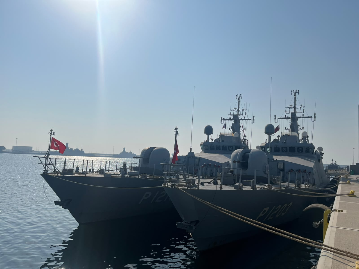 Sarucapaşa Mobil Eğitim Timi, TCG Kuşadası ve TCG Kumkale'ye tazeleme eğitimi verdi
