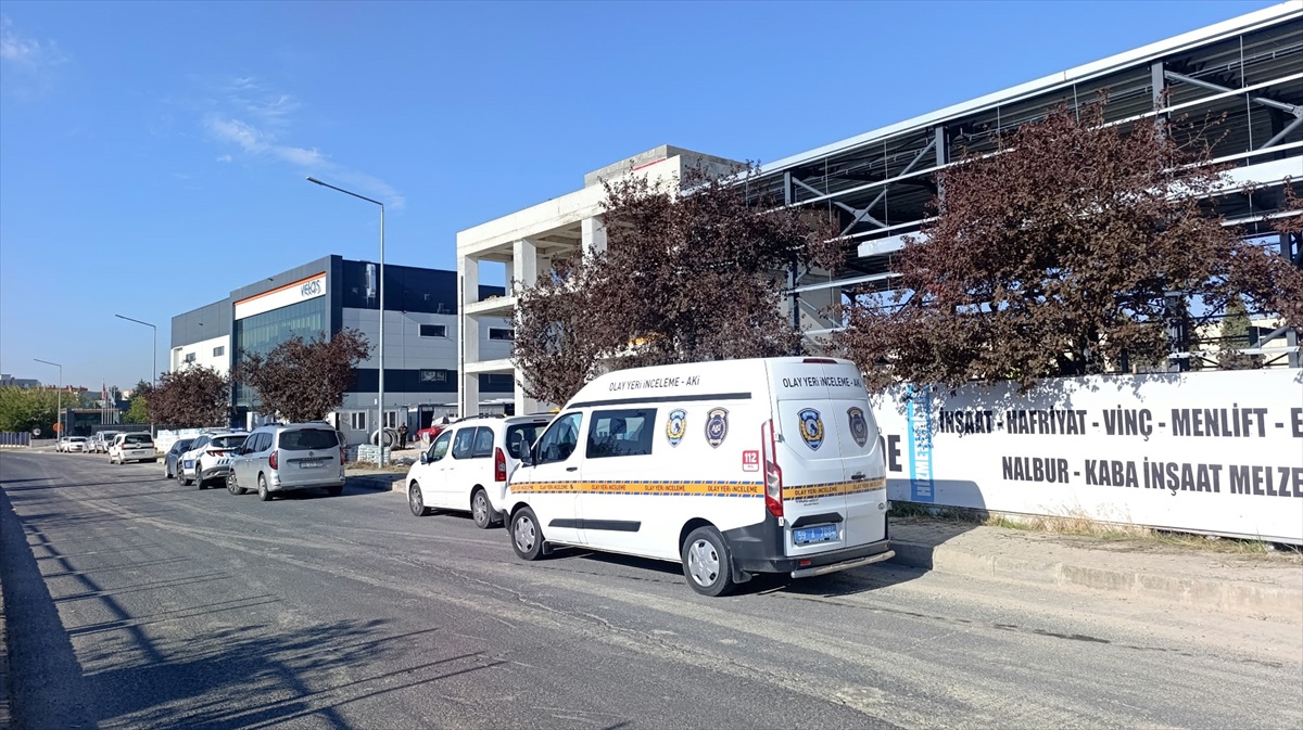 Tekirdağ Çerkezköy'de yaklaşık 7 metrelik su deposuna düşen işçi yaşamını yitirdi